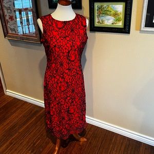 Gorgeous lace dress!